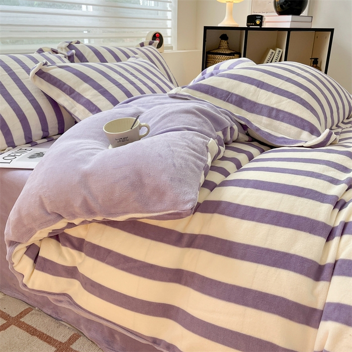 91家纺网 家纺一手货源 找家纺 启程家纺 2024新款无印风A类牛奶绒四件套 条纹-紫