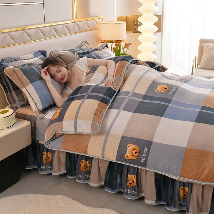 91家纺网 家纺一手货源 找家纺 爱洛家纺 2024新款高克重牛奶绒印花四件套 格子熊