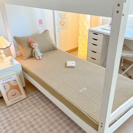 91家纺网 家纺一手货源 找家纺 芬晴家纺 2024新款A类全棉水洗棉大豆棉床笠-漫游（学生床） 漫游-奶茶