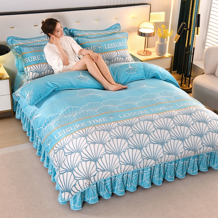 91家纺网 家纺一手货源 找家纺 爱洛家纺 2024新款高克重牛奶绒印花四件套 星海潮汐