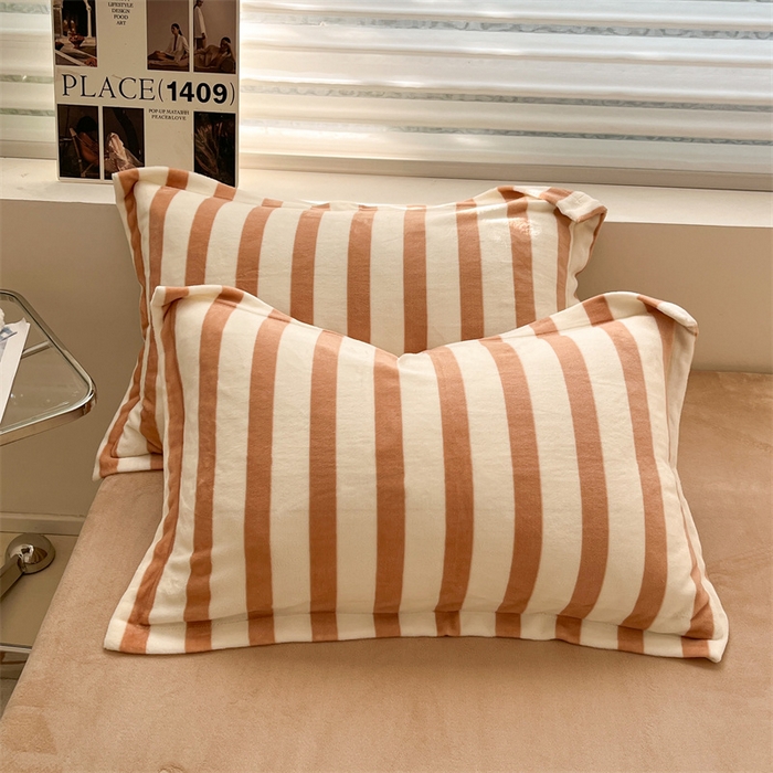 91家纺网 家纺一手货源 找家纺 启程家纺 2024新款无印风A类牛奶绒四件套 条纹-米驼