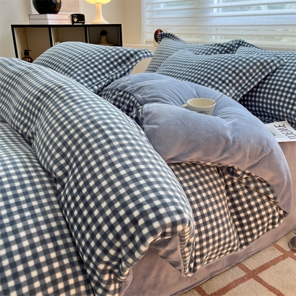91家纺网 家纺一手货源 找家纺 启程家纺 2024新款无印风A类牛奶绒四件套 小格子-蓝灰