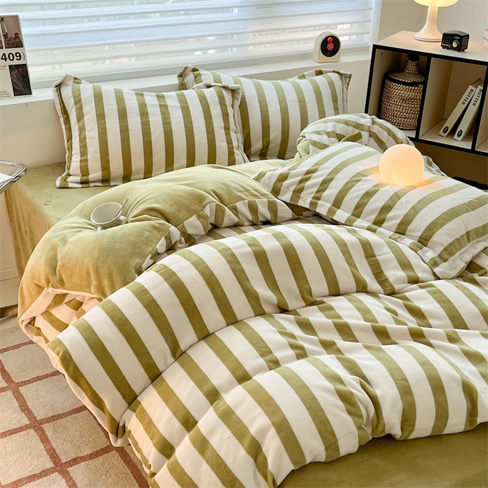 91家纺网 家纺一手货源 找家纺 启程家纺 2024新款无印风A类牛奶绒四件套 条纹-芥末绿