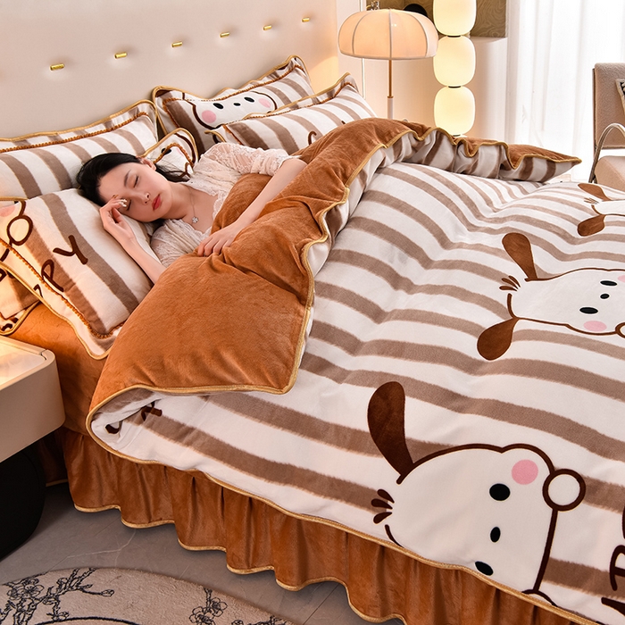 91家纺网 家纺一手货源 找家纺 德比尔斯 2025新款牛奶绒床裙四件套8-9斤法莱绒直播爆款日产2万套凯利