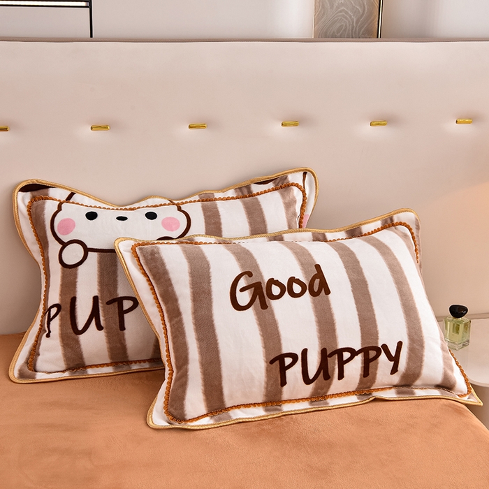 91家纺网 家纺一手货源 找家纺 德比尔斯 2025新款牛奶绒床裙四件套8-9斤法莱绒直播爆款日产2万套凯利