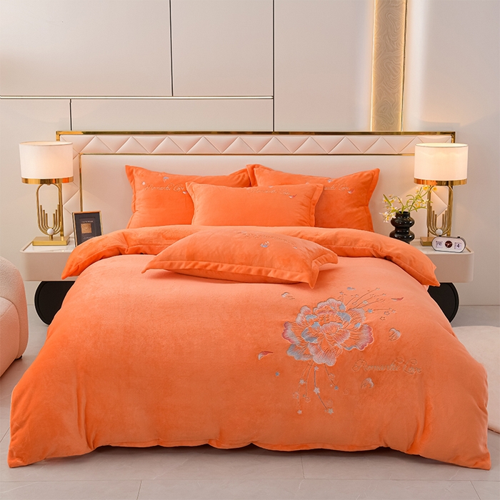 91家纺网 家纺一手货源 找家纺 绒小宣 2025新款高克重牛奶绒刺绣四件套 花开富贵-苏打橙