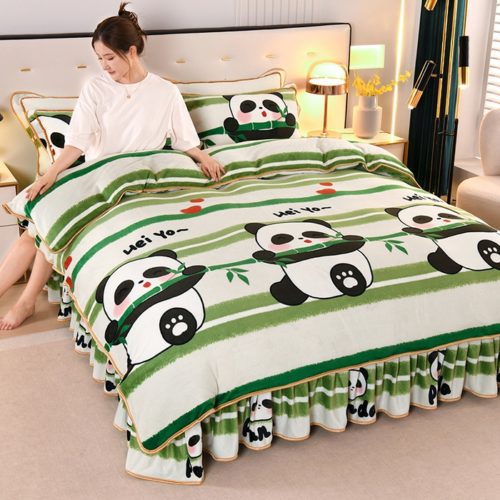 91家纺网 家纺一手货源 找家纺 爱洛家纺 2024新款高克重牛奶绒印花四件套 小熊猫