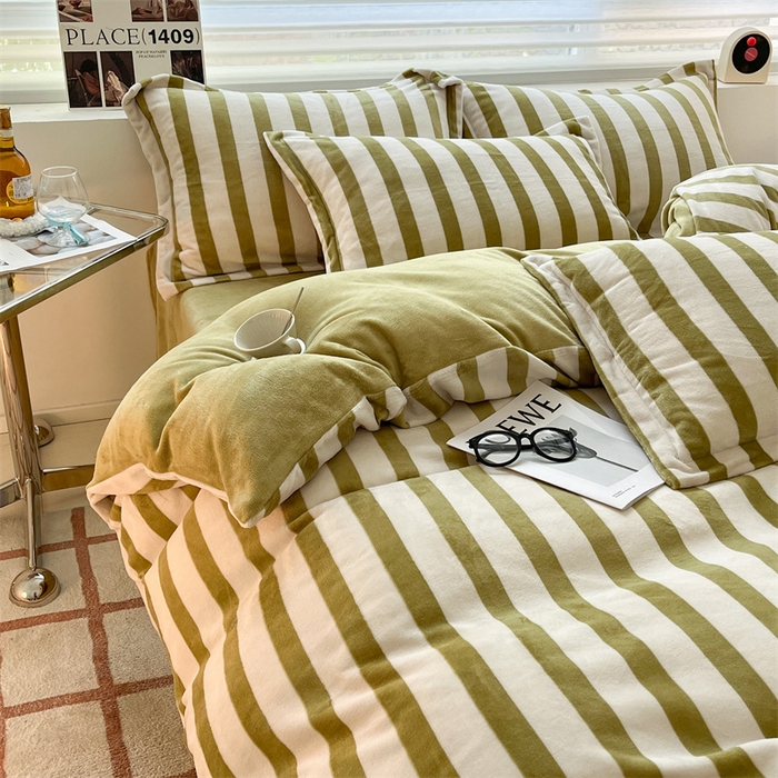 91家纺网 家纺一手货源 找家纺 启程家纺 2024新款无印风A类牛奶绒四件套 条纹-芥末绿