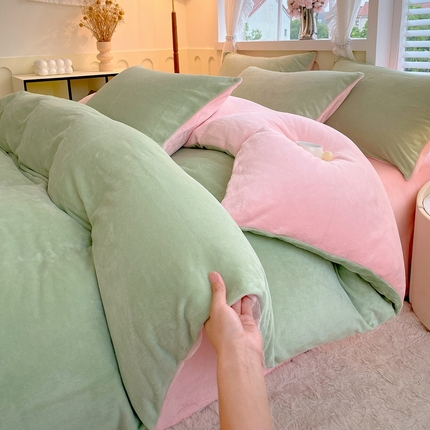 91家纺网 家纺一手货源 找家纺 （总）2025新款 【风格一】纯色牛奶绒四件套牛奶绒被套雪花绒被套塔芙绒被套金貂绒四件套雕花绒四件套直播跨境外贸