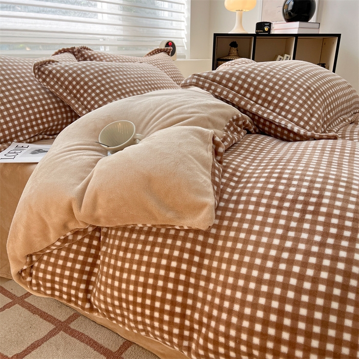 91家纺网 家纺一手货源 找家纺 启程家纺 2024新款无印风A类牛奶绒四件套 小格子-奶咖