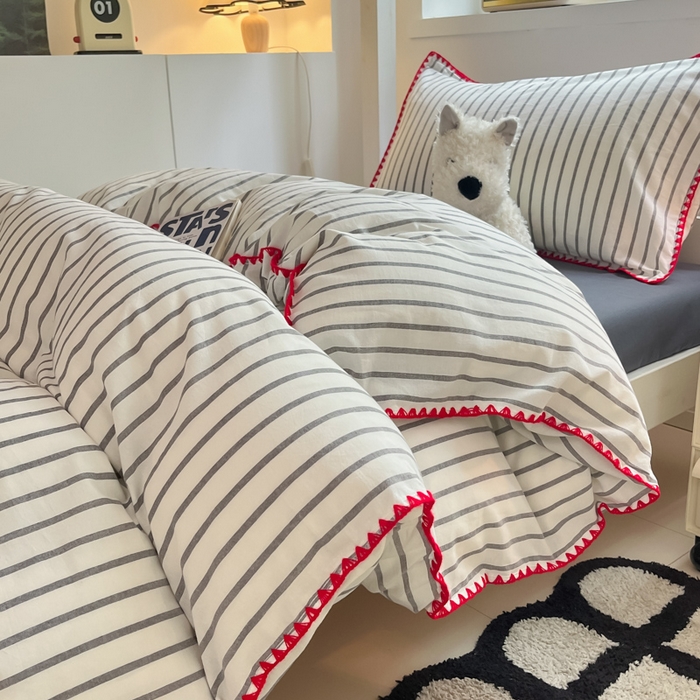 91家纺网 家纺一手货源 找家纺 吉象家纺 2025新款全棉水洗棉三角针学生三件套四件套 时光-浅灰