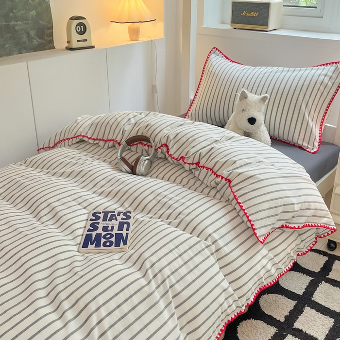 91家纺网 家纺一手货源 找家纺 吉象家纺 2025新款全棉水洗棉三角针学生三件套四件套 时光-浅灰