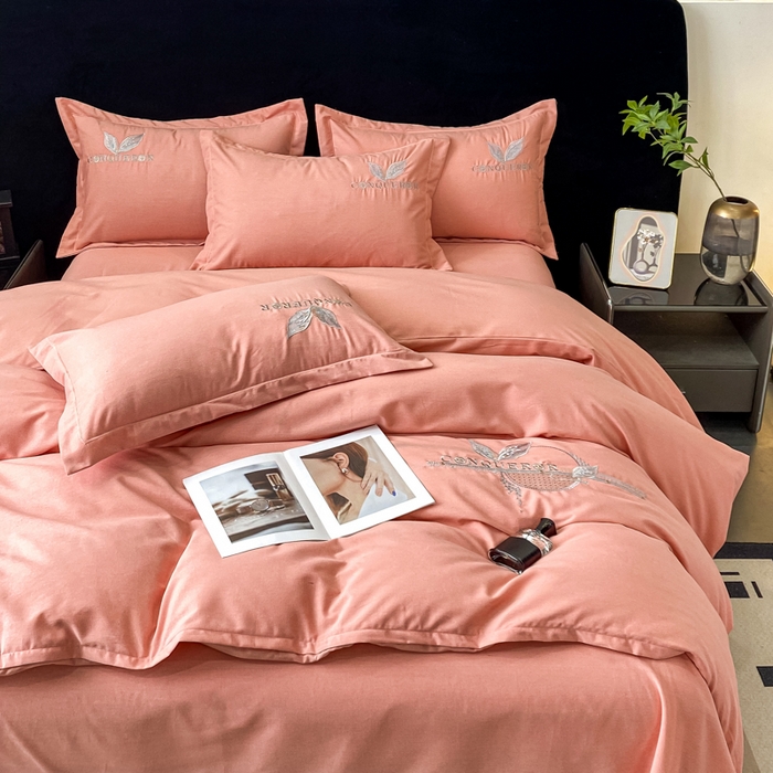 91家纺网 家纺一手货源 找家纺 昊翔家纺 2025新款全棉磨毛绣花四件套叶之秋-粉玉