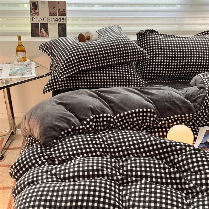 91家纺网 家纺一手货源 找家纺 启程家纺 2024新款无印风A类牛奶绒四件套 小格子-深灰