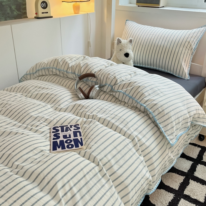 91家纺网 家纺一手货源 找家纺 吉象家纺 2025新款全棉水洗棉三角针学生三件套四件套 时光-浅蓝