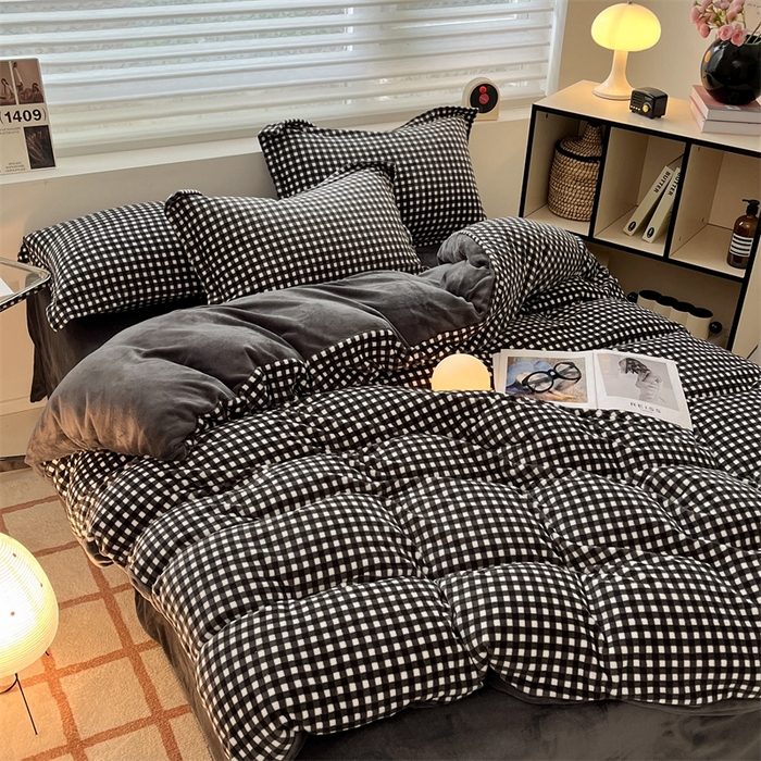 91家纺网 家纺一手货源 找家纺 启程家纺 2024新款无印风A类牛奶绒四件套 小格子-深灰