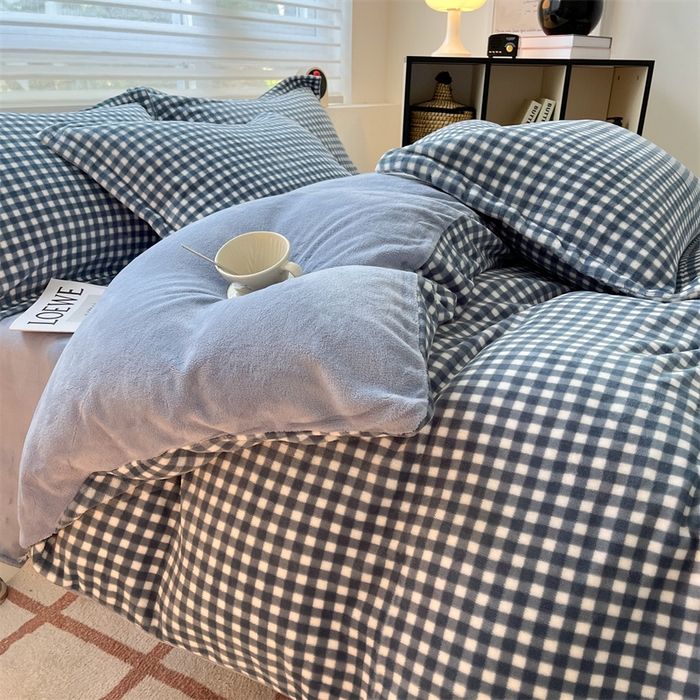 91家纺网 家纺一手货源 找家纺 启程家纺 2024新款无印风A类牛奶绒四件套 小格子-蓝灰