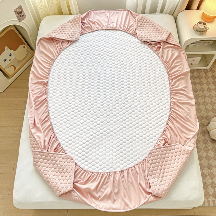 91家纺网 家纺一手货源 找家纺 九亭家纺 2024新款A类大豆刺绣夹棉床笠 蜜罐熊-莱茵粉