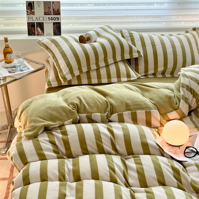 91家纺网 家纺一手货源 找家纺 启程家纺 2024新款无印风A类牛奶绒四件套 条纹-芥末绿
