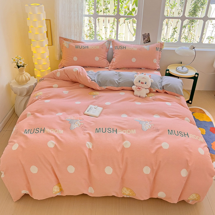 91家纺网 家纺一手货源 找家纺 2024新款全棉印花磨毛系列四件套 雨季蘑菇