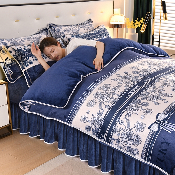 91家纺网 家纺一手货源 找家纺 爱洛家纺 2024新款高克重牛奶绒印花四件套 北岛诗情