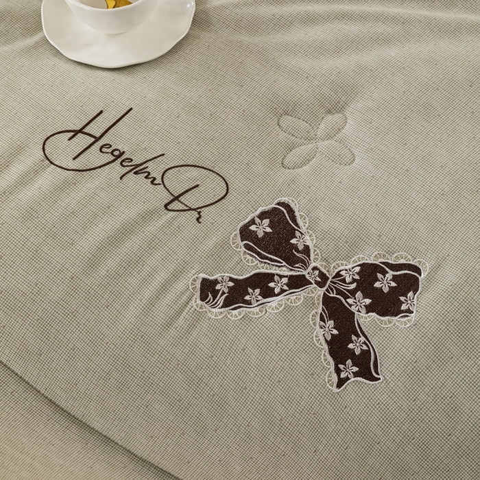 91家纺网 家纺一手货源 找家纺 爱宝被业 2024新款糯糯棉绣花纤维被 豆蔻绿