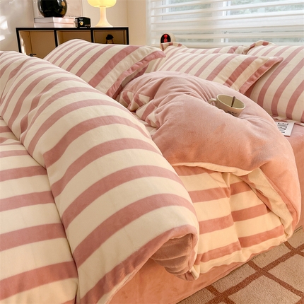 91家纺网 家纺一手货源 找家纺 （总）启程家纺 2024新款无印风A类牛奶绒四件套