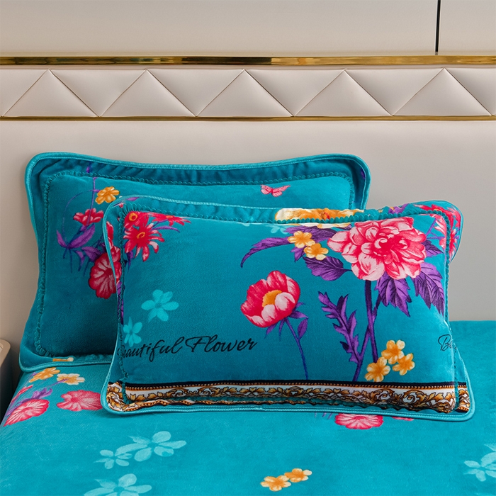 91家纺网 家纺一手货源 找家纺 爱洛家纺 2024新款高克重牛奶绒印花四件套 纷然花语