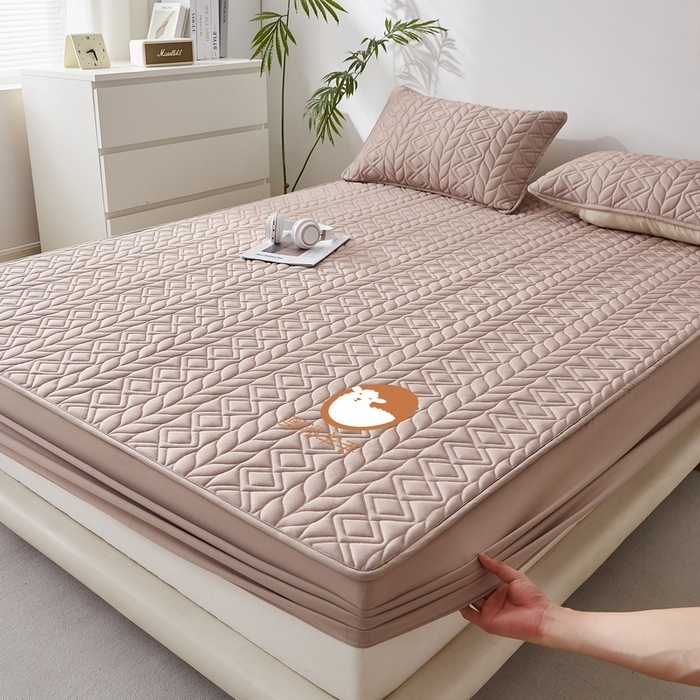 91家纺网 家纺一手货源 找家纺 卡派 2024新款大床款羊毛床笠-富贵竹 富贵竹-卡其