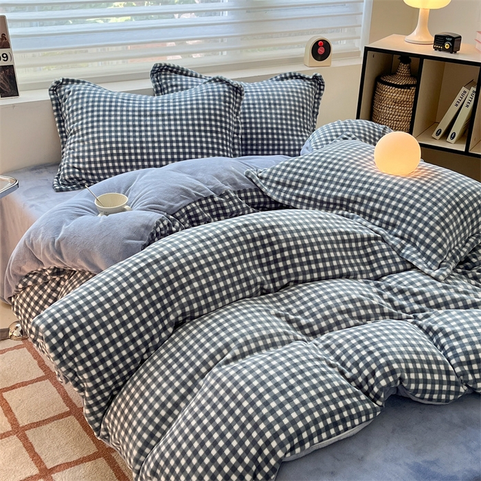 91家纺网 家纺一手货源 找家纺 启程家纺 2024新款无印风A类牛奶绒四件套 小格子-蓝灰