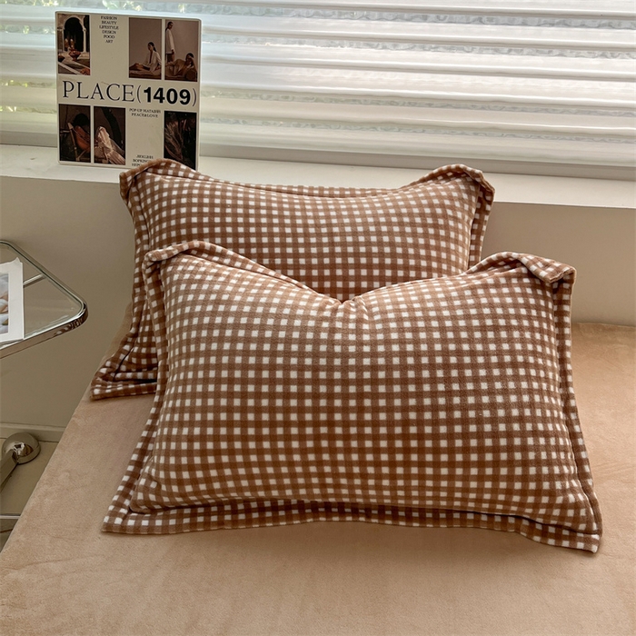 91家纺网 家纺一手货源 找家纺 启程家纺 2024新款无印风A类牛奶绒四件套 小格子-奶咖