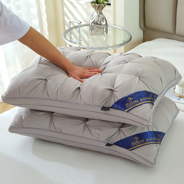 91家纺网 家纺一手货源 找家纺 2024新款扭花枕头枕芯深灰