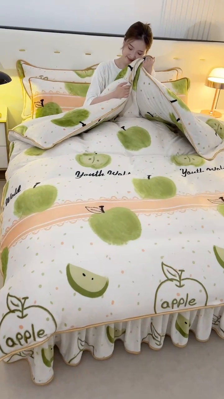 91家纺网 家纺一手货源 找家纺 爱洛家纺 2024新款高克重牛奶绒印花四件套 青果