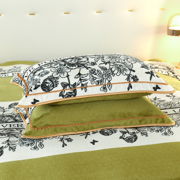 91家纺网 家纺一手货源 找家纺 爱洛家纺 2024新款高克重牛奶绒印花四件套 盼夏