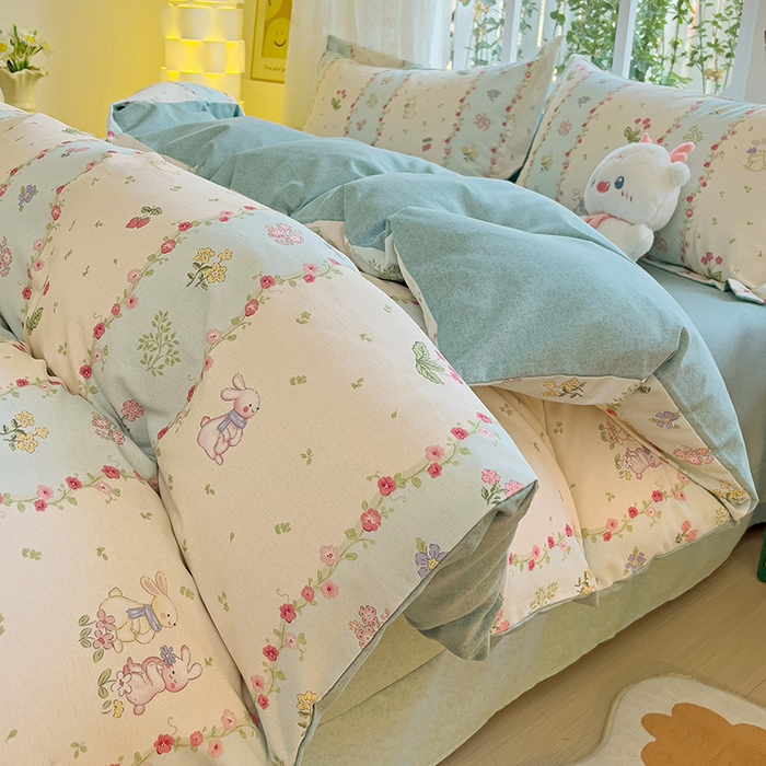 91家纺网 家纺一手货源 找家纺 2024新款全棉印花磨毛系列四件套 花花仙兔