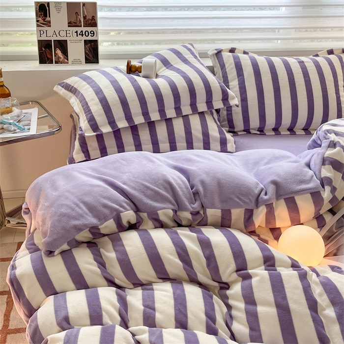 91家纺网 家纺一手货源 找家纺 启程家纺 2024新款无印风A类牛奶绒四件套 条纹-紫