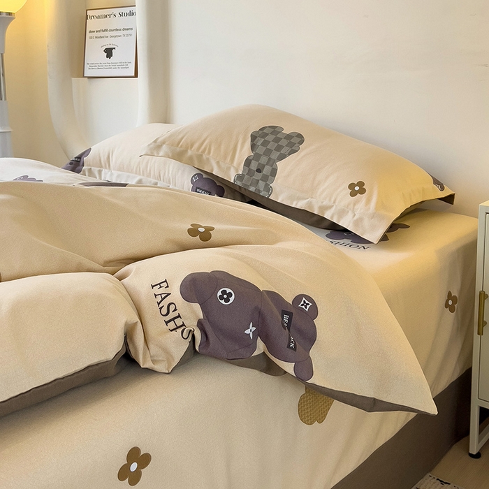 91家纺网 家纺一手货源 找家纺 2024新款全棉印花磨毛系列四件套 欧尼熊