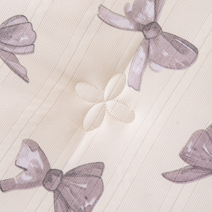 91家纺网 家纺一手货源 找家纺 爱宝被业 2024新款提花云纱棉印花被 蝴蝶结