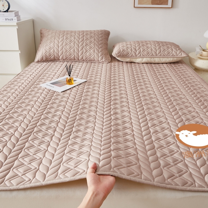 91家纺网 家纺一手货源 找家纺 2024新款水洗棉羊毛床褥大床款-富贵竹系列 富贵竹-卡其