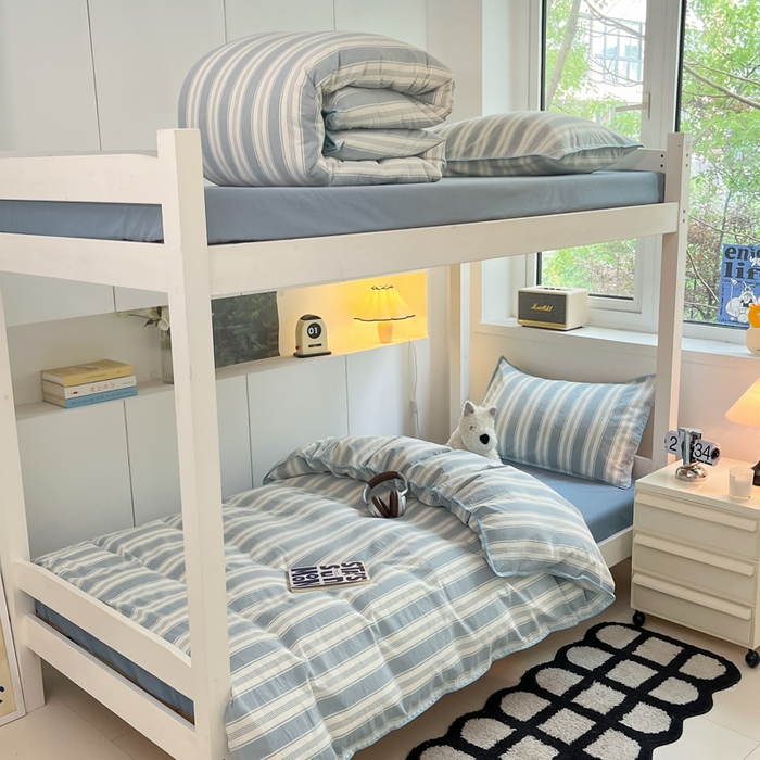 91家纺网 家纺一手货源 找家纺 吉象家纺 2025新款全棉水洗棉三角针学生三件套四件套 青春-浅蓝