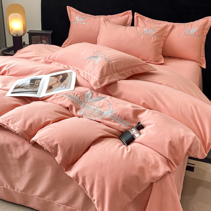 91家纺网 家纺一手货源 找家纺 昊翔家纺 2025新款全棉磨毛绣花四件套叶之秋-粉玉