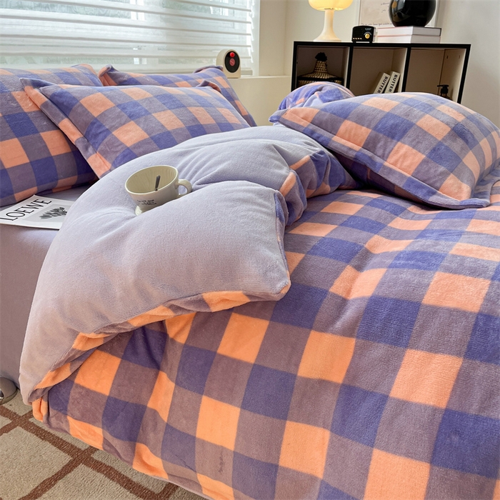 91家纺网 家纺一手货源 找家纺 启程家纺 2024新款无印风A类牛奶绒四件套 大格子-紫粉