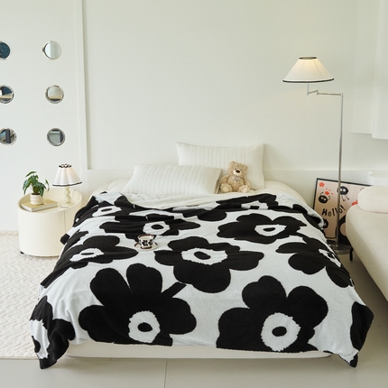 91家纺网 家纺一手货源 找家纺 恋佳居 2025新款太阳花舒棉绒被套毯 黑色