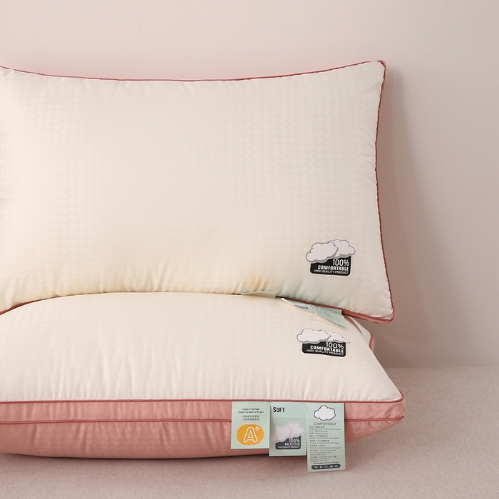 91家纺网 家纺一手货源 找家纺 赛格时代家居 2024新款A类云感立体舒适枕  粉