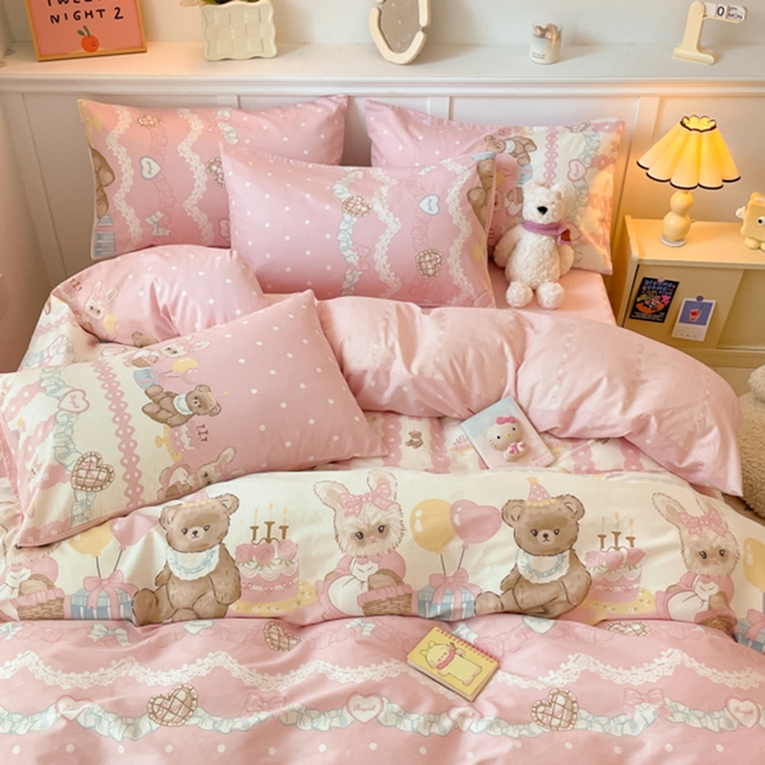 91家纺网 家纺一手货源 找家纺 2024新款全棉舒适印花四件套 气球蛋糕熊