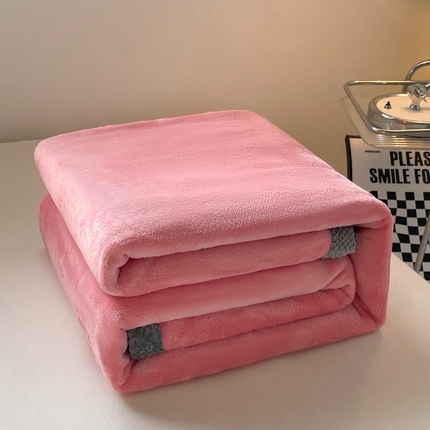 21度C 2024新款牛奶绒纯色320克 加厚多功能菠萝格包边毯 玉色