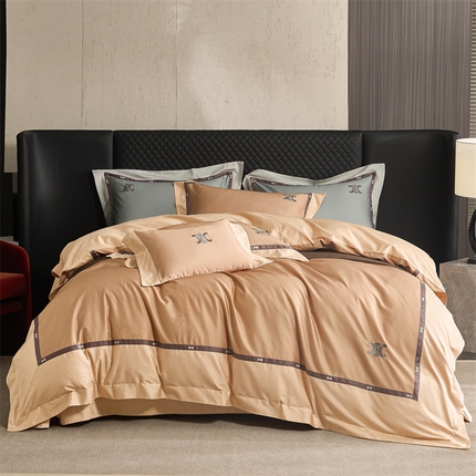 91家纺网 家纺一手货源 找家纺 （总）名品优仓 2024新款高支高密长绒棉数码印花加织带刺绣拼角款四件套-斯琳娜