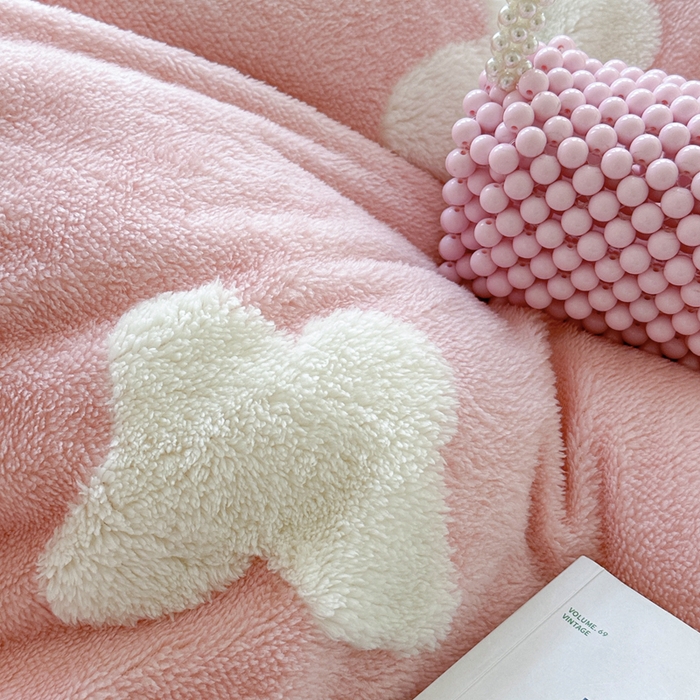 91家纺网 家纺一手货源 找家纺 萝莉家纺 2024新款加厚舒舒绒提花舒棉绒牛奶绒系列四件套 蝴蝶粉