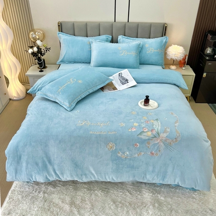 逸林家纺《原希尔顿逸林》 2024新款牛奶绒绣花四件套-铃兰系列 铃兰-繁星蓝