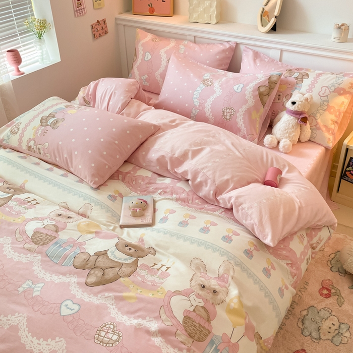 91家纺网 家纺一手货源 找家纺 2024新款全棉舒适印花四件套 气球蛋糕熊